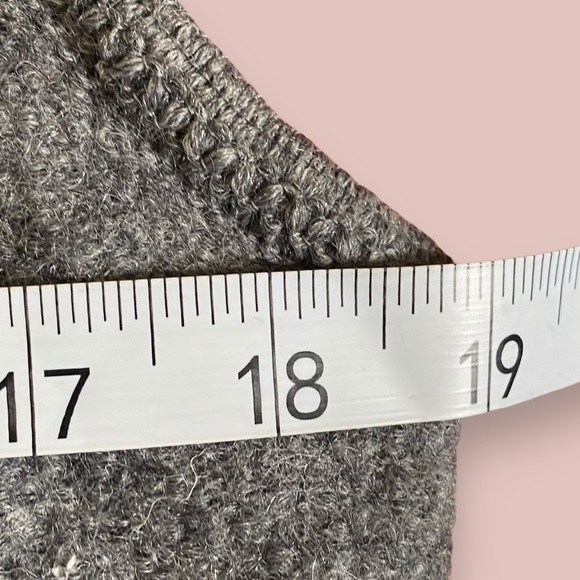 Lisa International Vintage Cat Lovers Boiled Wool 3-D Fluffy Tail Appliqué Vest - Picture 11 of 12